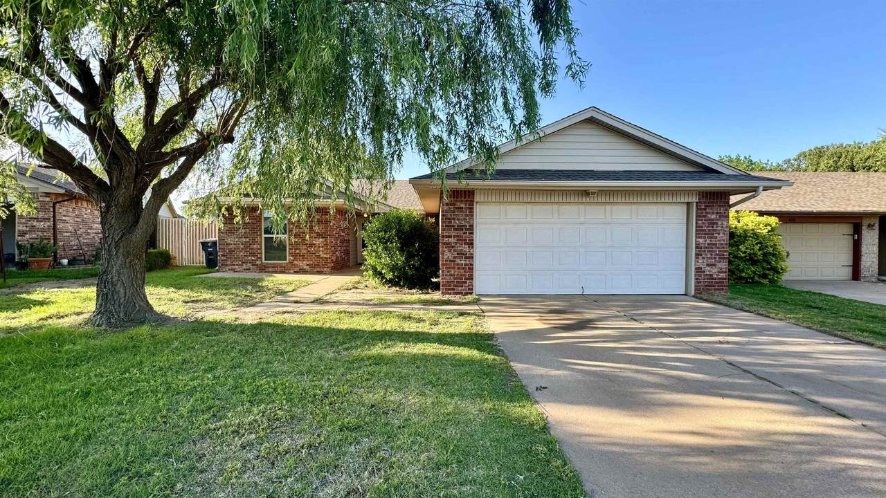 424 Addington - Photo 1