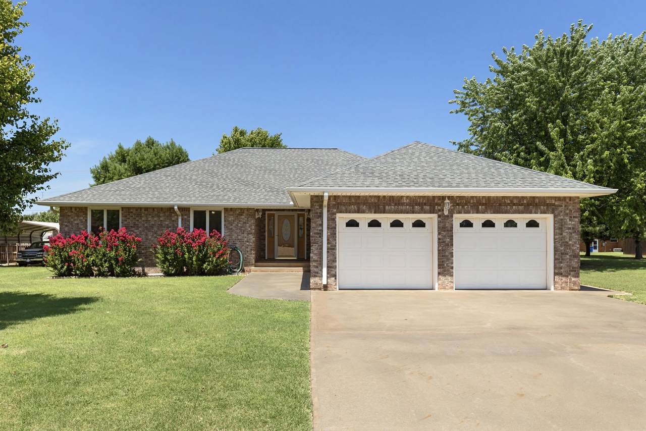 418 Magnolia - Photo 1