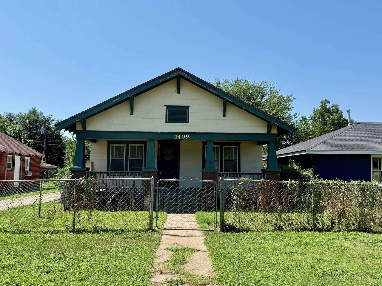 1409 Maine St - Photo 1