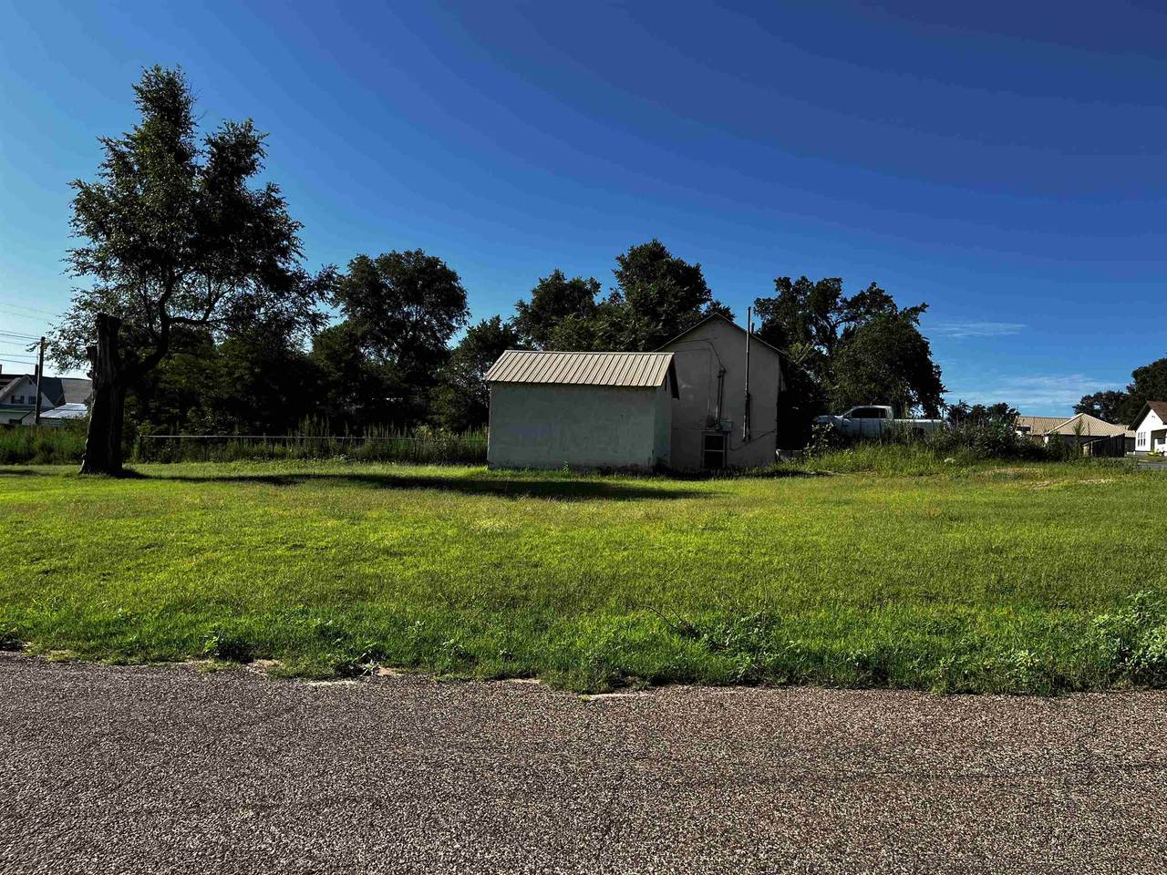 102 Avenue G - Photo 1