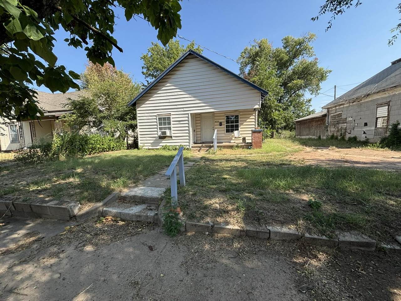 606 & 608 Walnut - Photo 1