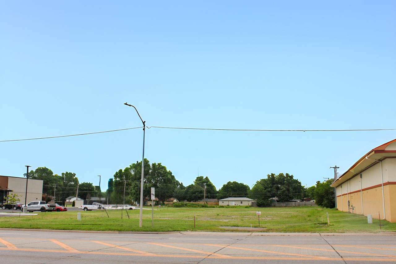 2217 Oklahoma - Photo 1