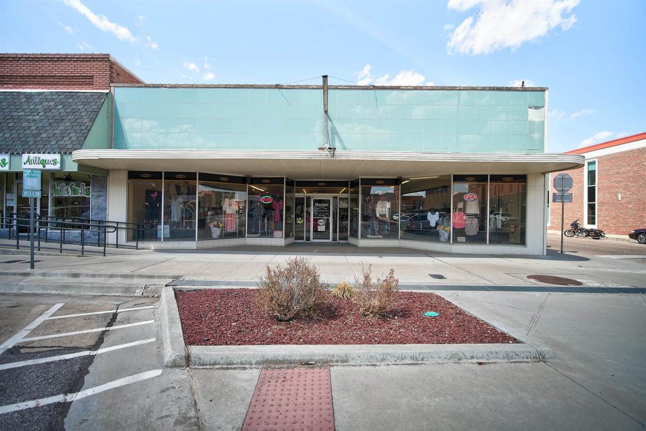 802 Main St - Photo 1