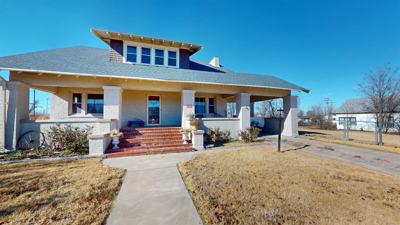 221 Santa Fe - Photo 1