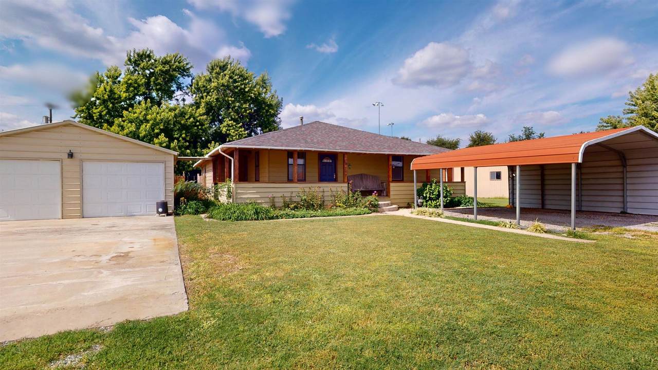 717 Main St - Photo 1