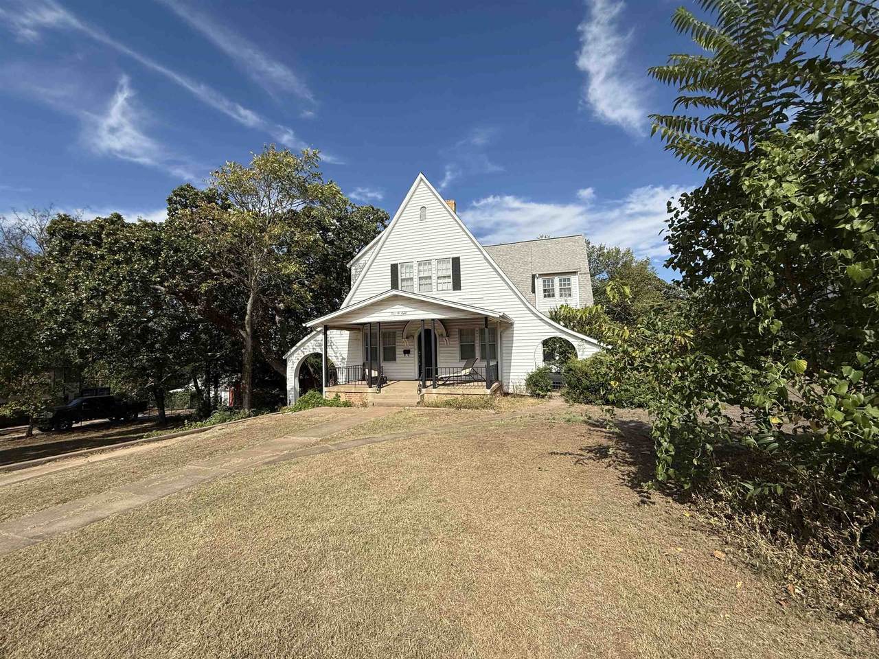 408 Cleveland St - Photo 1