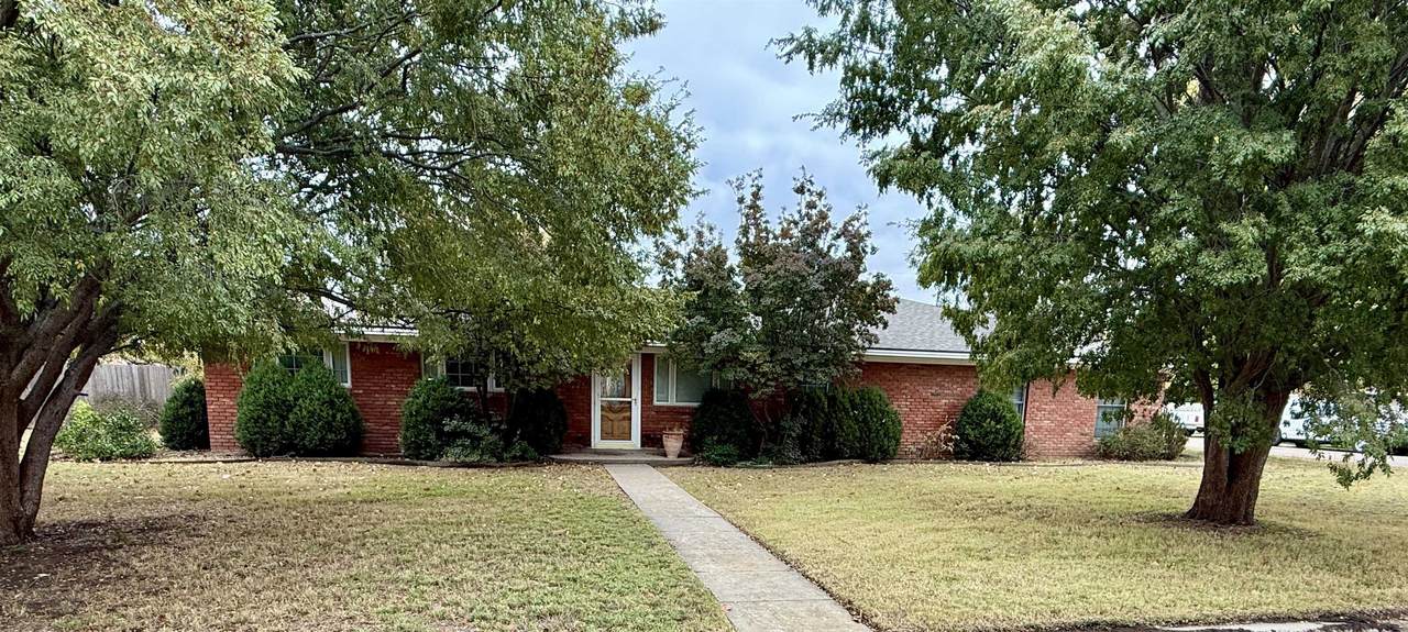 201 Pershing - Photo 1