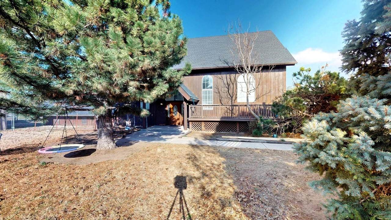 204 1st St - Photo 1