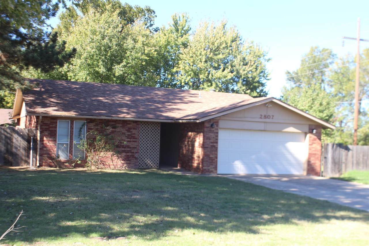 2807 Essex St - Photo 1