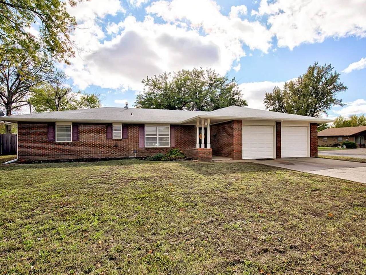 2835 Elm Ave - Photo 1