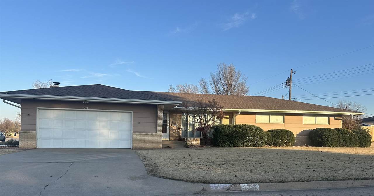 2205 Quincy - Photo 1