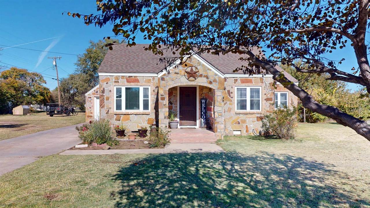 516 First St - Photo 1