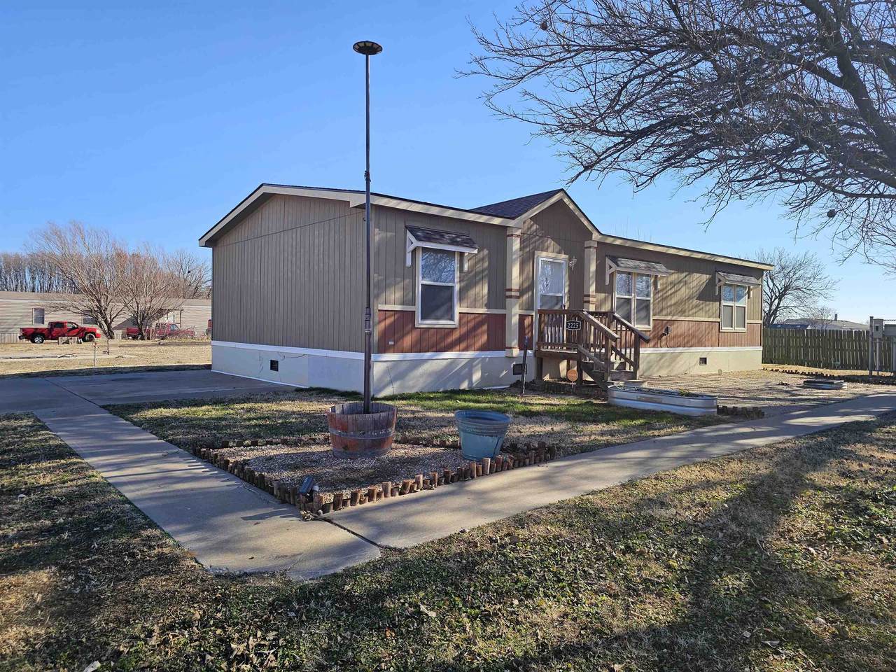 2225 Sherry Lee - Photo 1