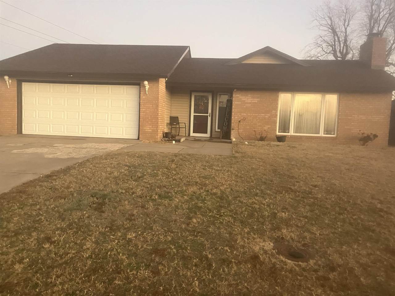 4410 Oakcrest Ave - Photo 1