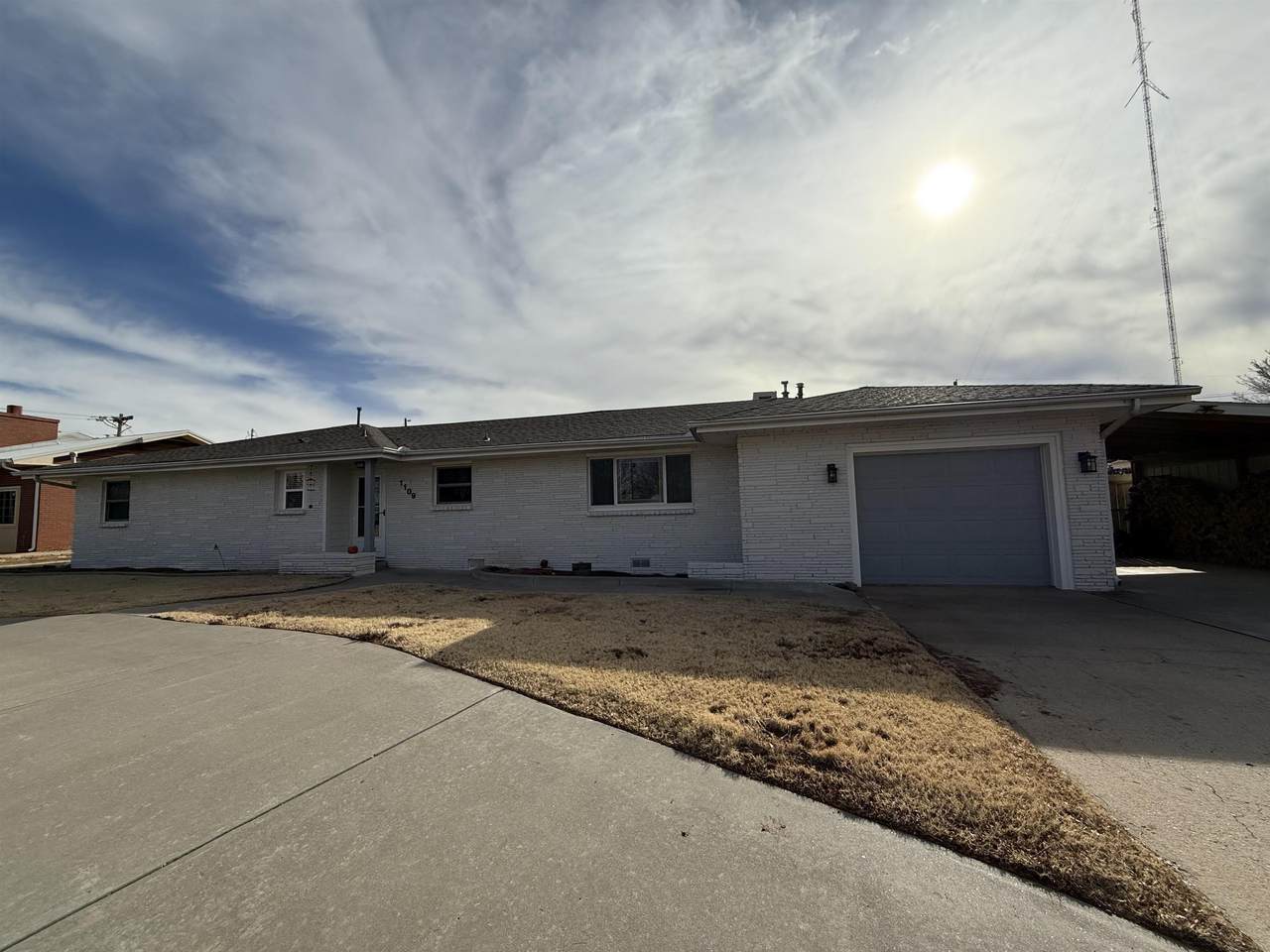 1109 Cedar Pl - Photo 1