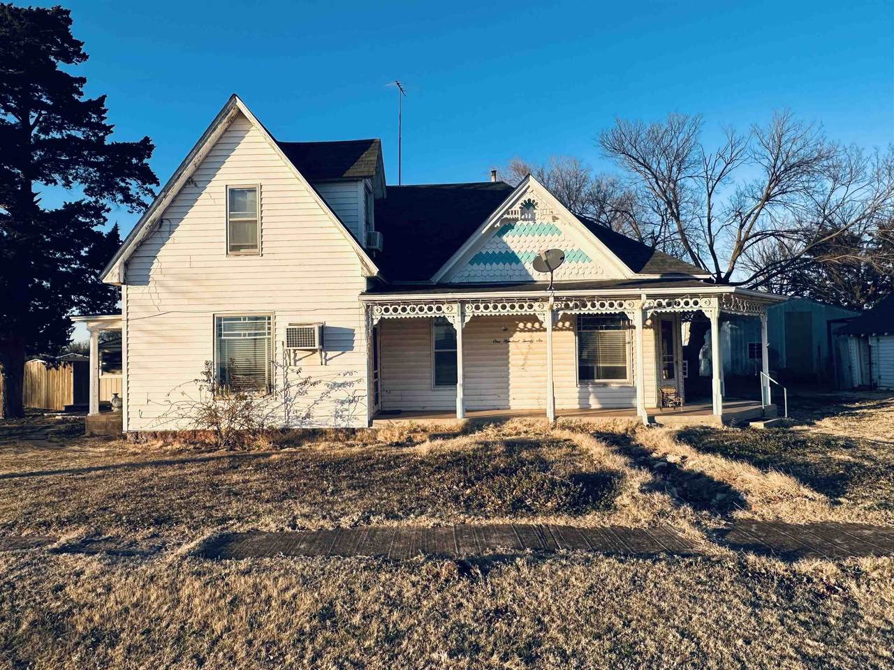 126 Dogwood Ave - Photo 1