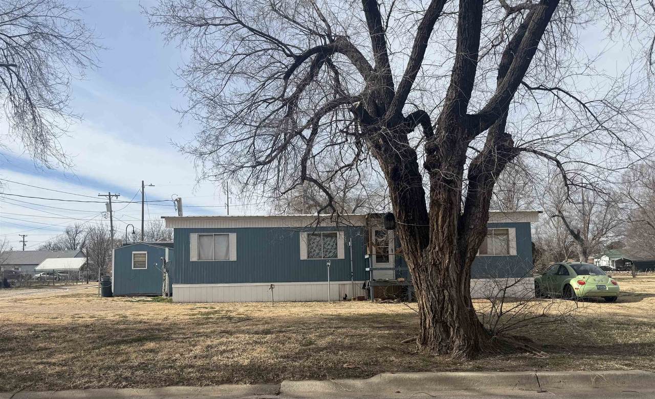 1009 Madison Ave - Photo 1