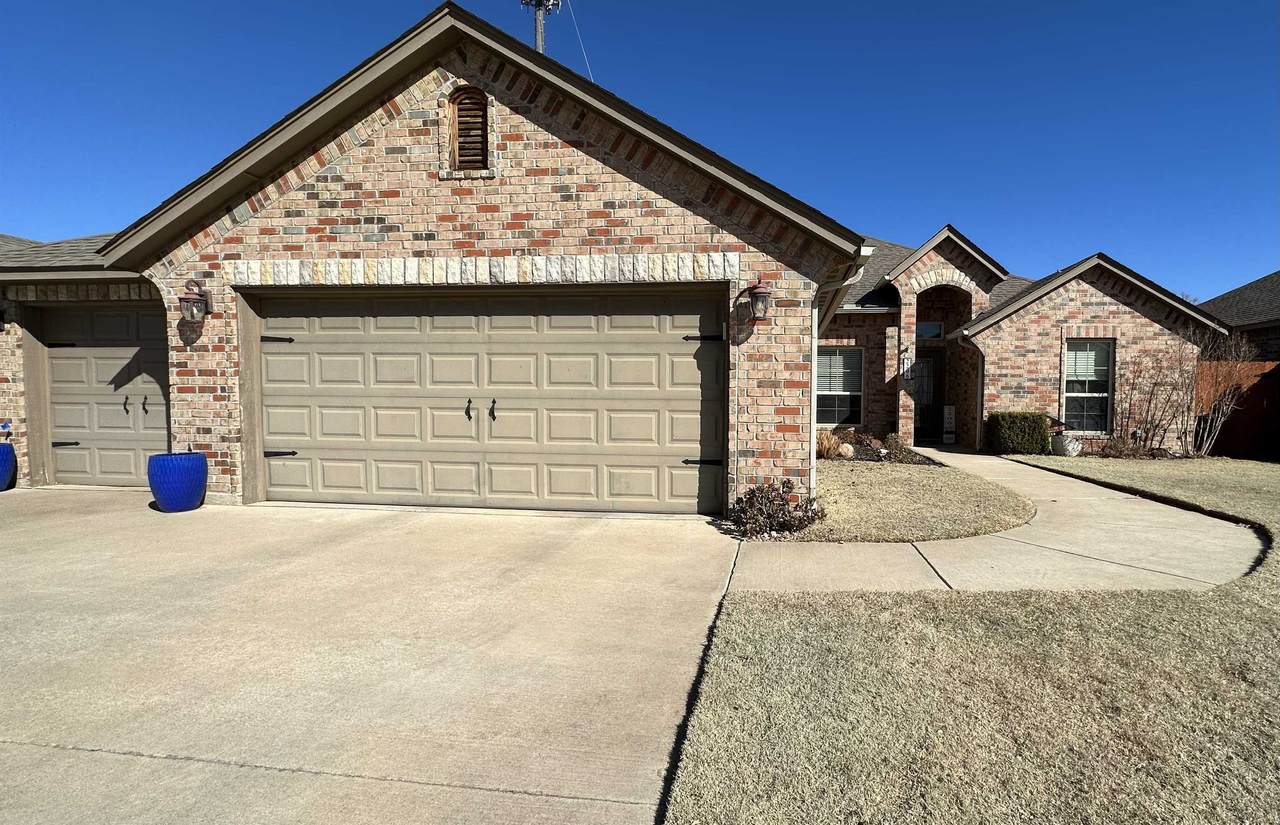 2206 Red Cedar - Photo 1