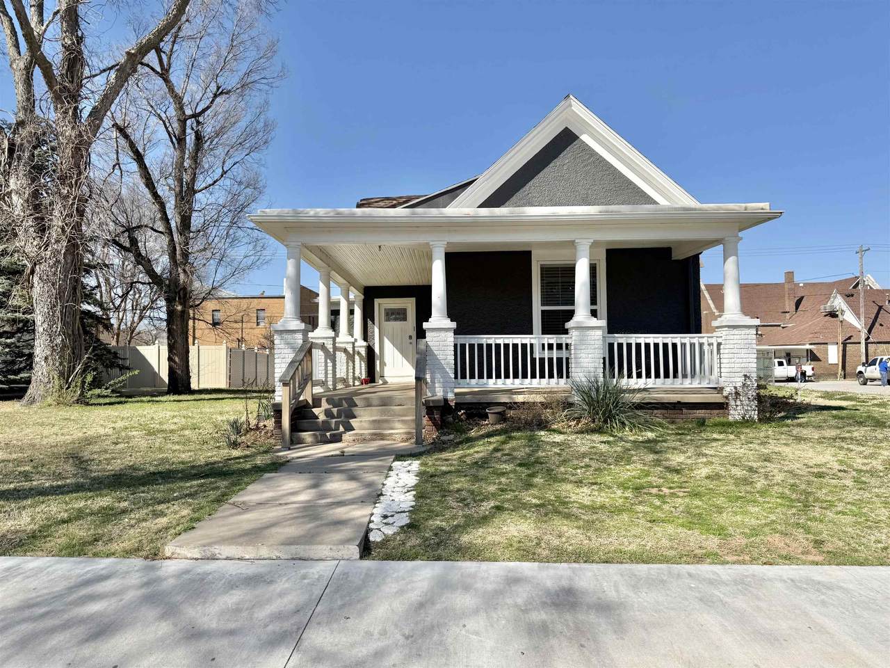 1315 7th St - Photo 1