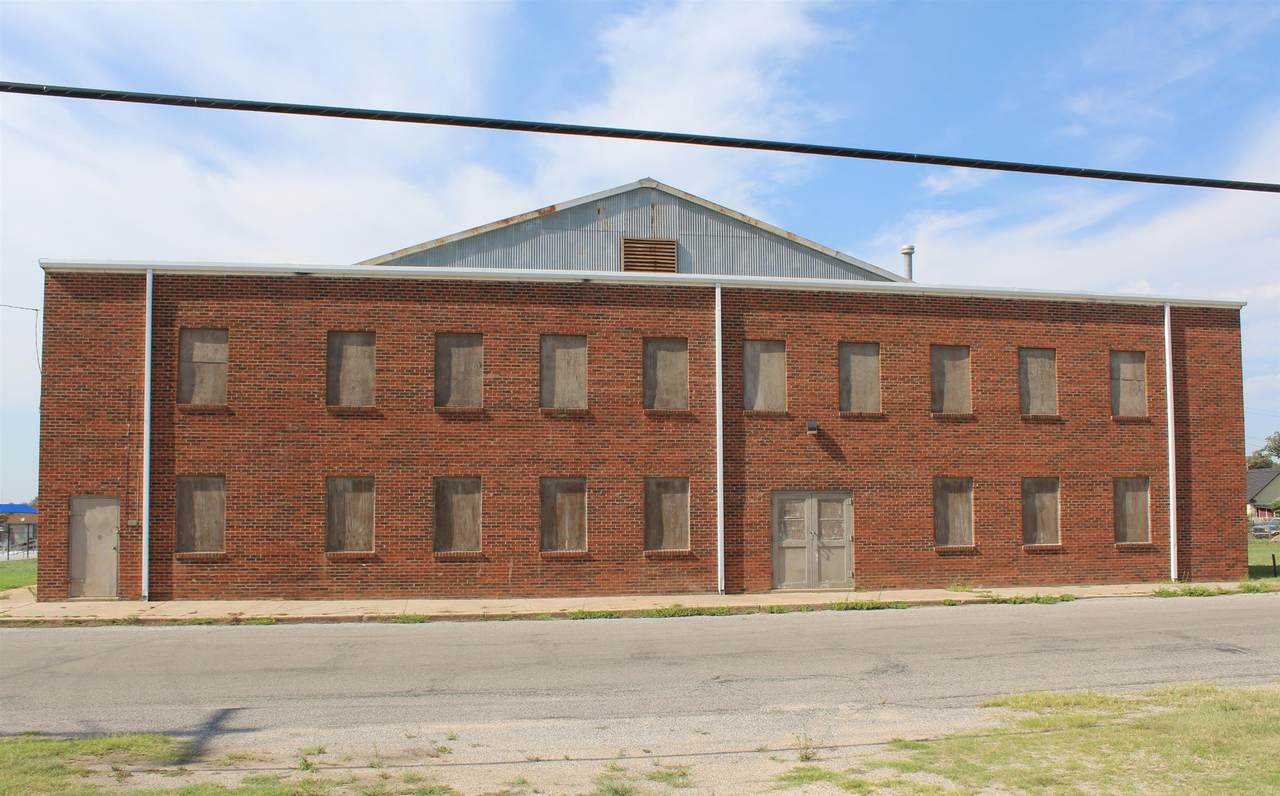 1871 Elm - Photo 1