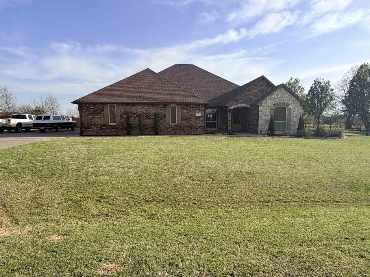 33 Old Post Ln - Photo 1