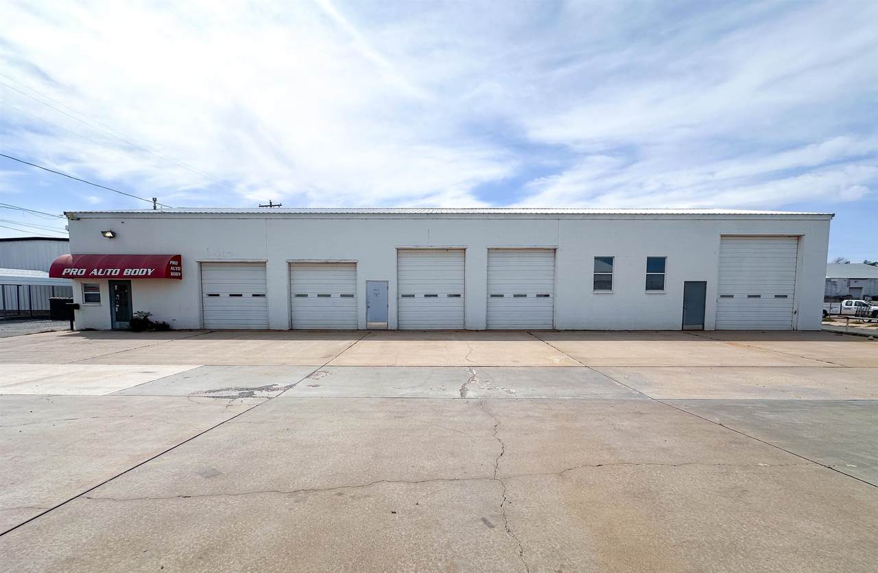 2421 Texas Ave - Photo 1