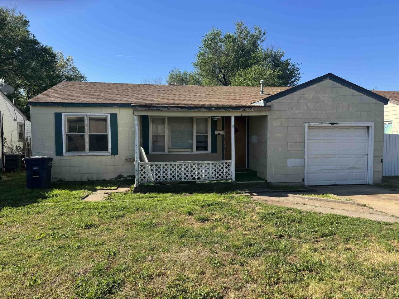 401 Cottonwood - Photo 1