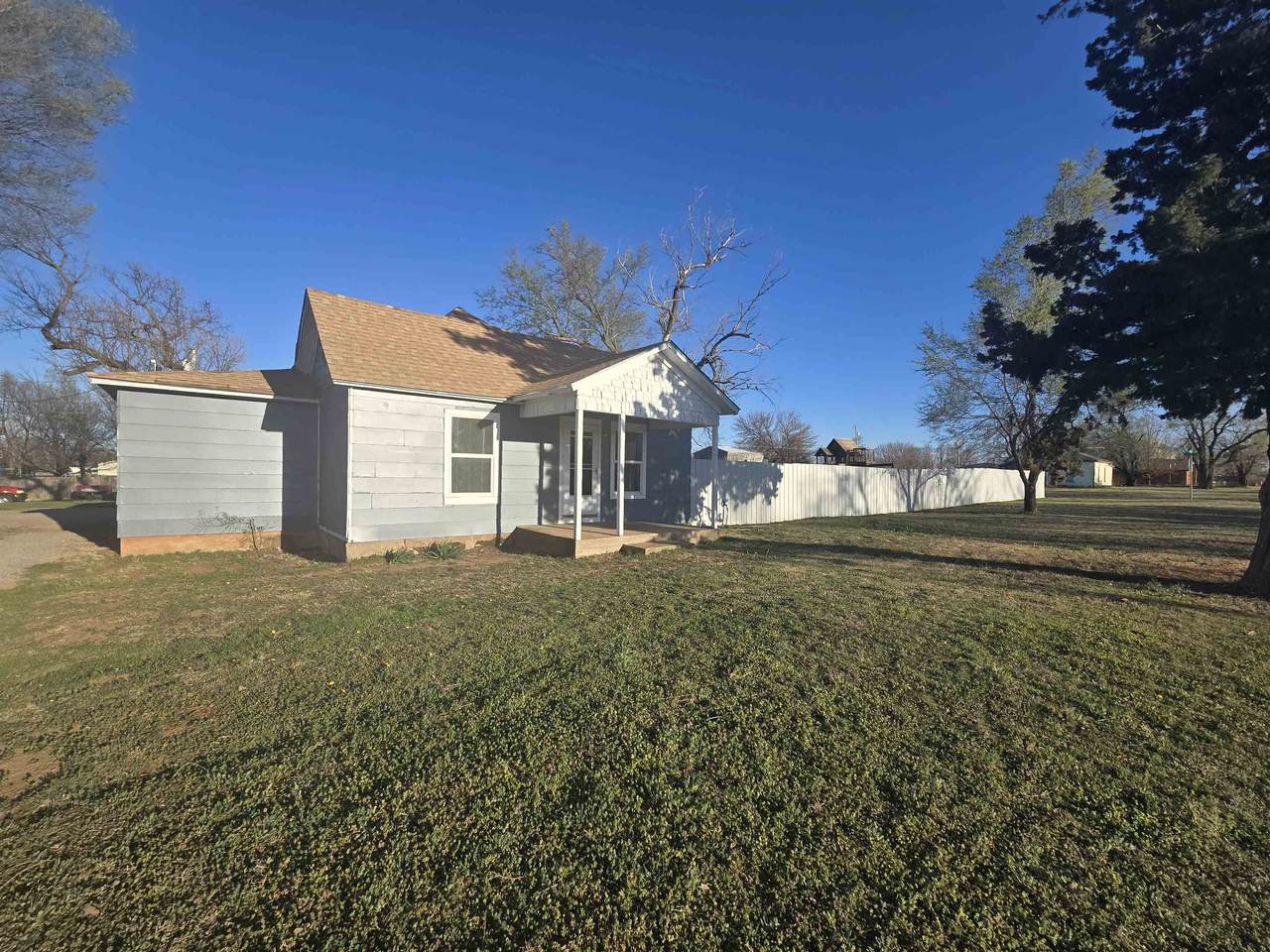 315 1st - Photo 1