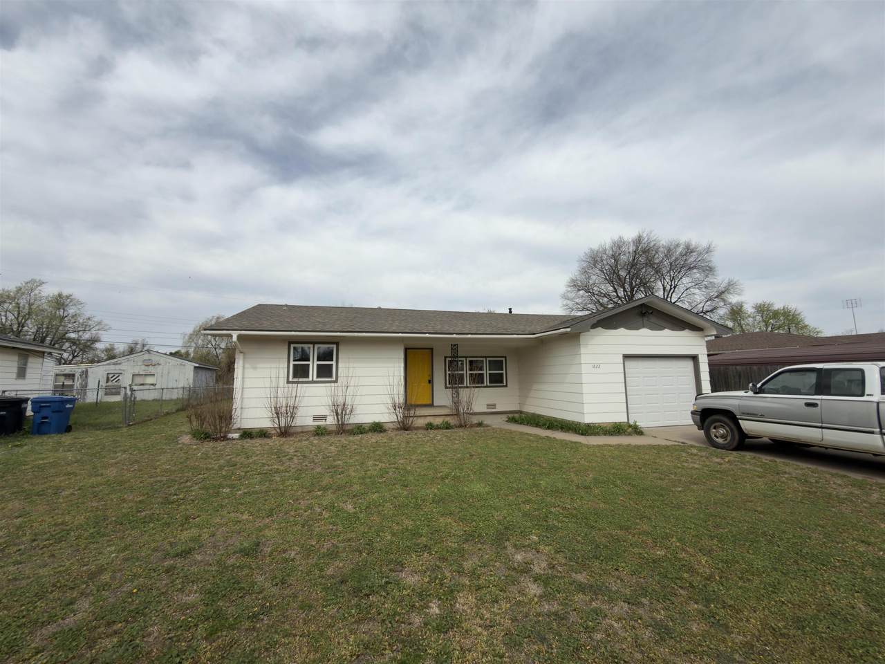 1622 Kennedy - Photo 1