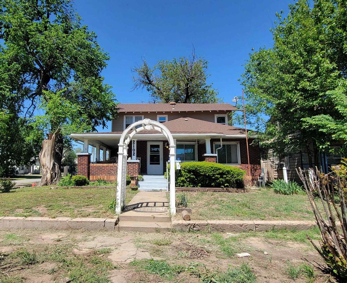 2102 Elm - Photo 1