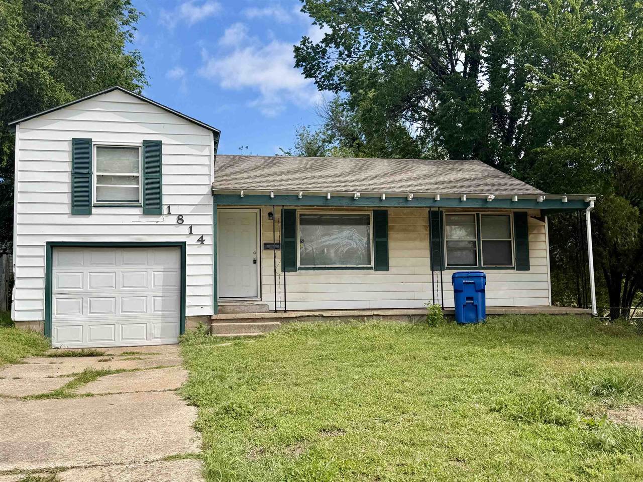 1814 Cypress - Photo 1
