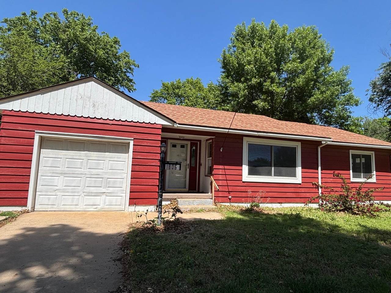 1806 Seneca - Photo 1