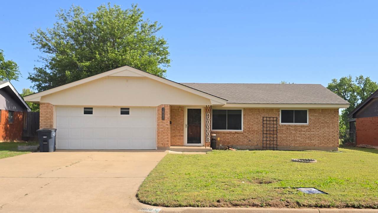 3030 Brooks Dr - Photo 1