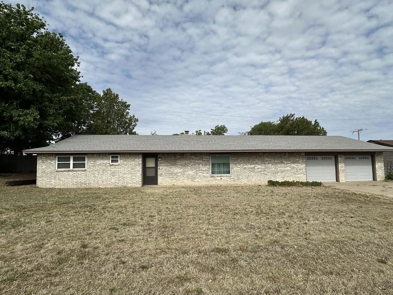 211 Newman - Photo 1