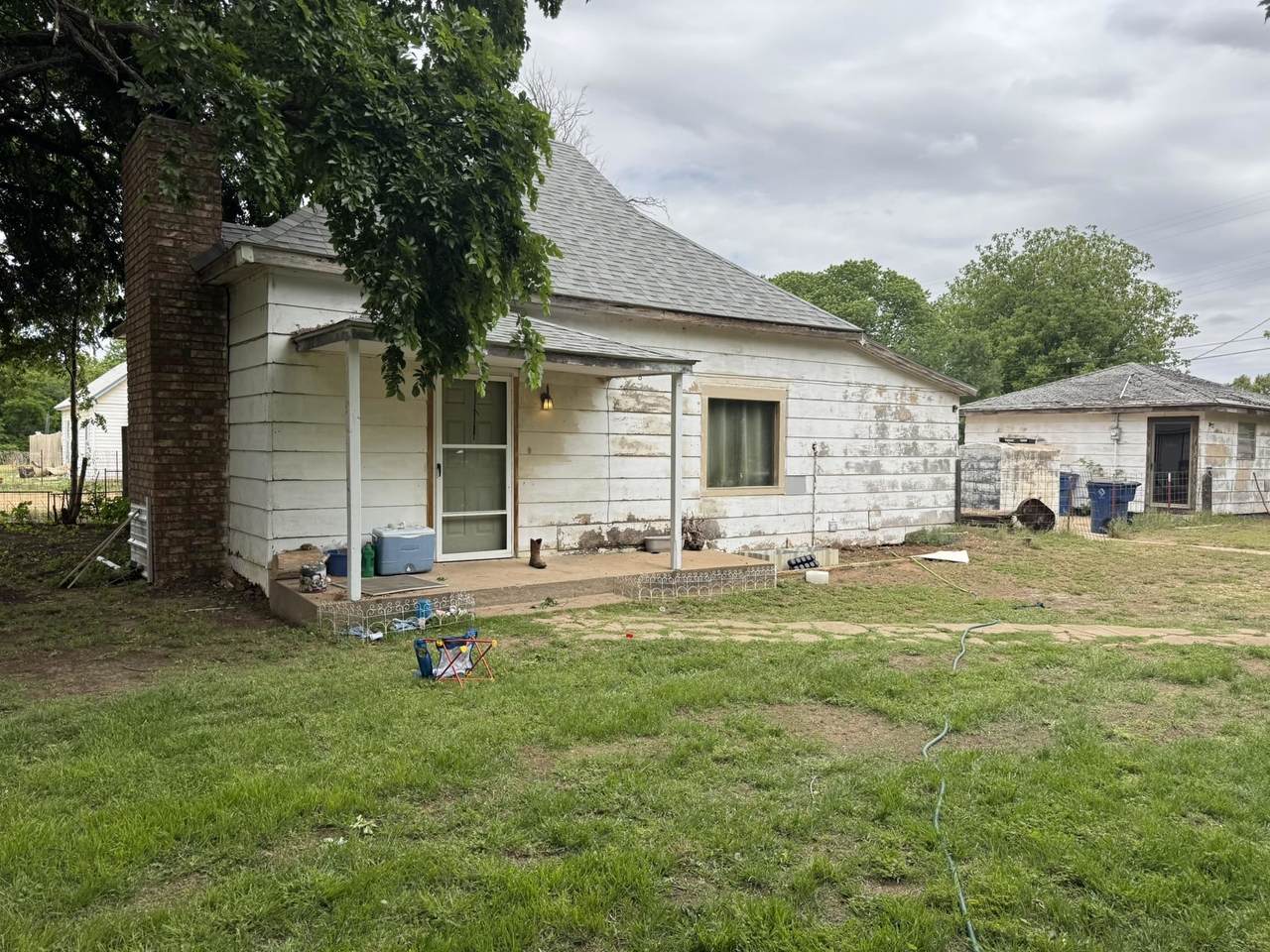 105 Oklahoma - Photo 1