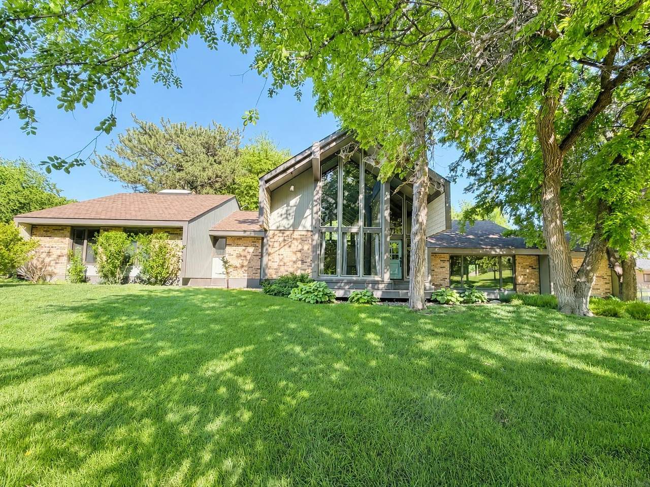 1501 Oak Hill Circle - Photo 1