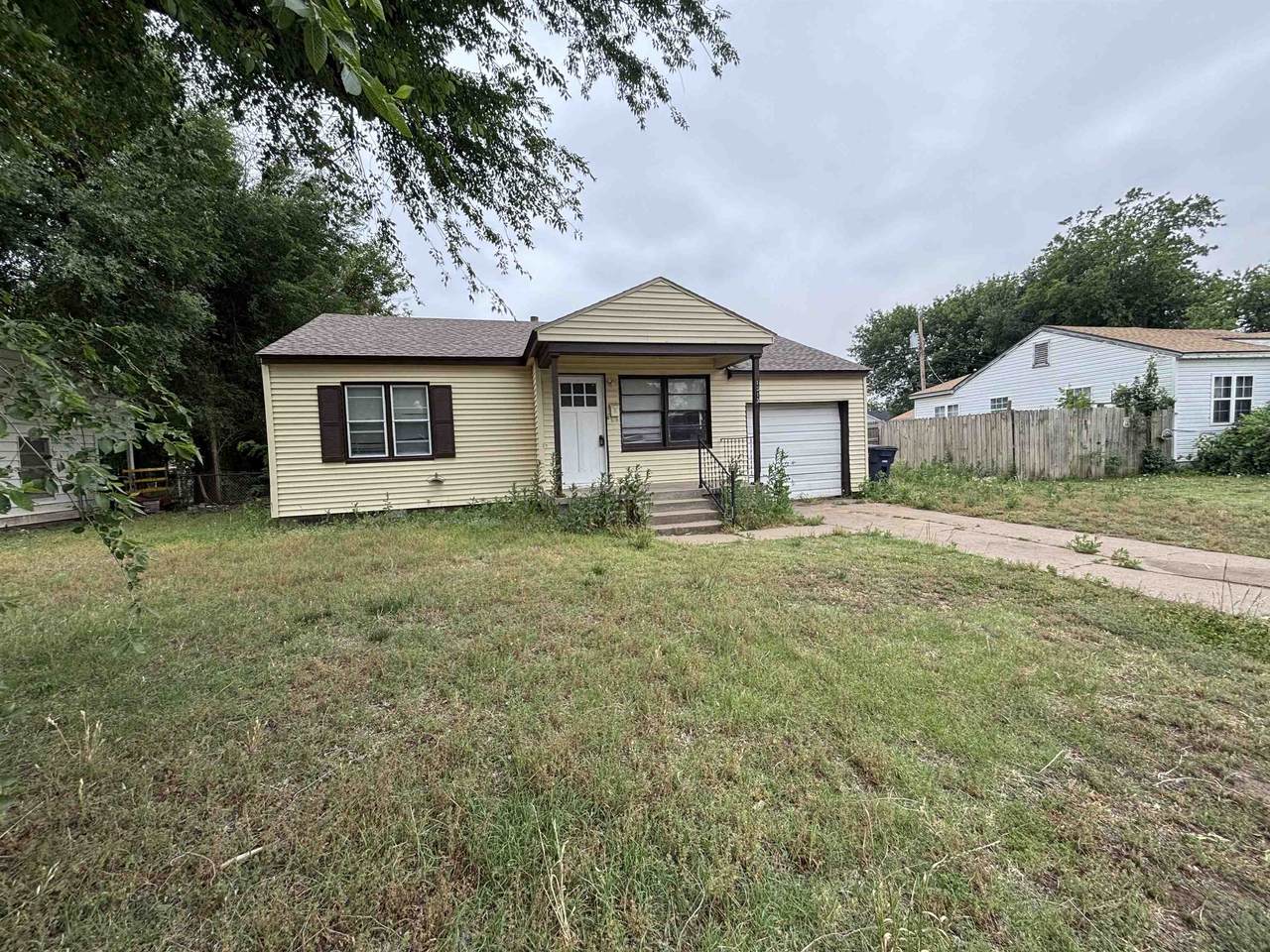 1313 Hudson - Photo 1