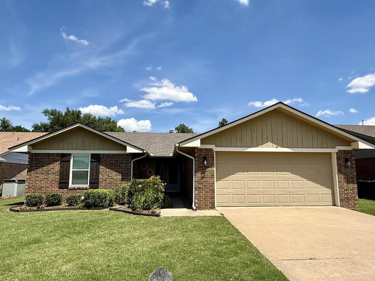 4629 Addington - Photo 1