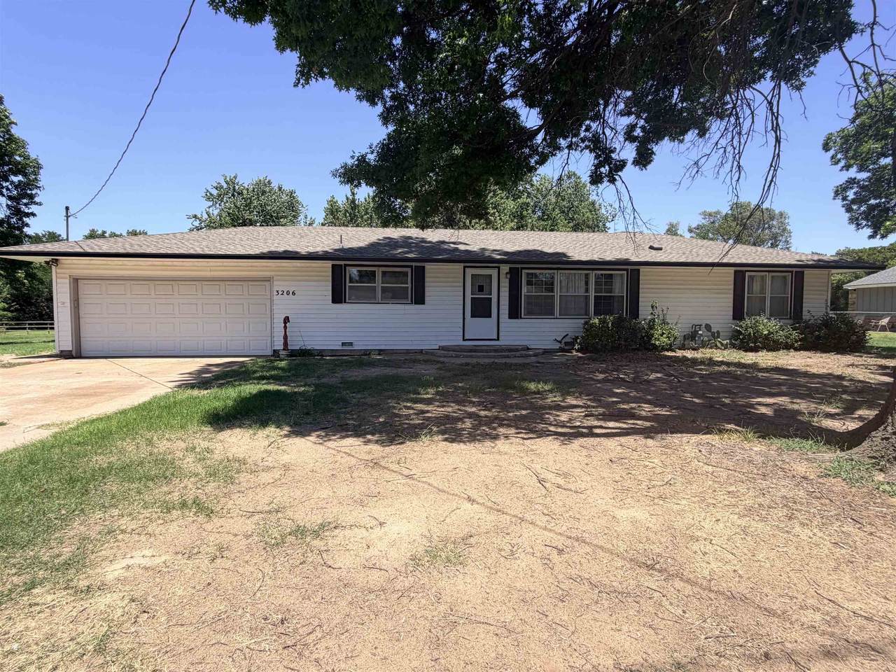 3206 Chestnut Ave - Photo 1