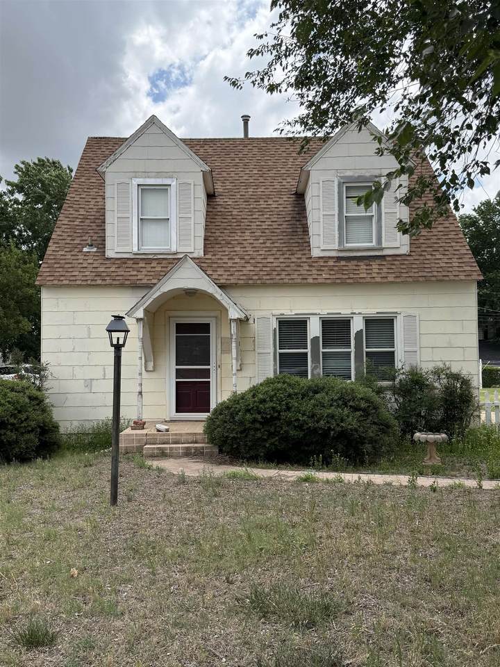 1008 Prouty - Photo 1