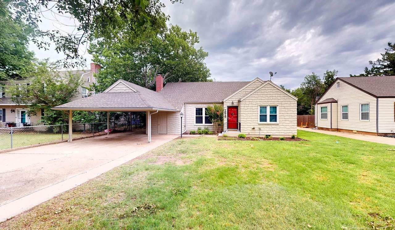 1610 Hillcrest Dr - Photo 1