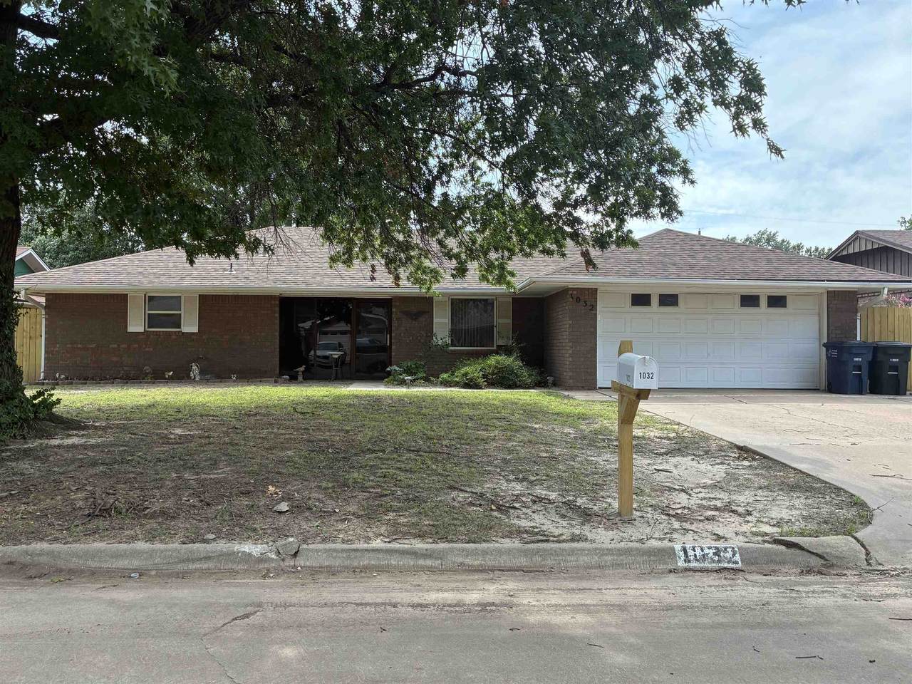 1032 Canterbury Rd - Photo 1