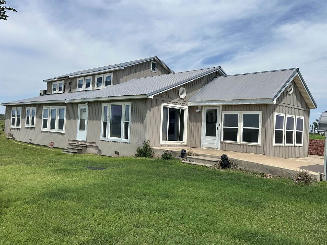 1093 Hwy 183 - Photo 1