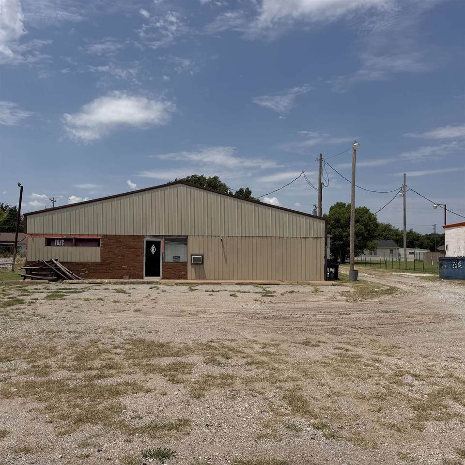 10026 Hwy 81 - Photo 1