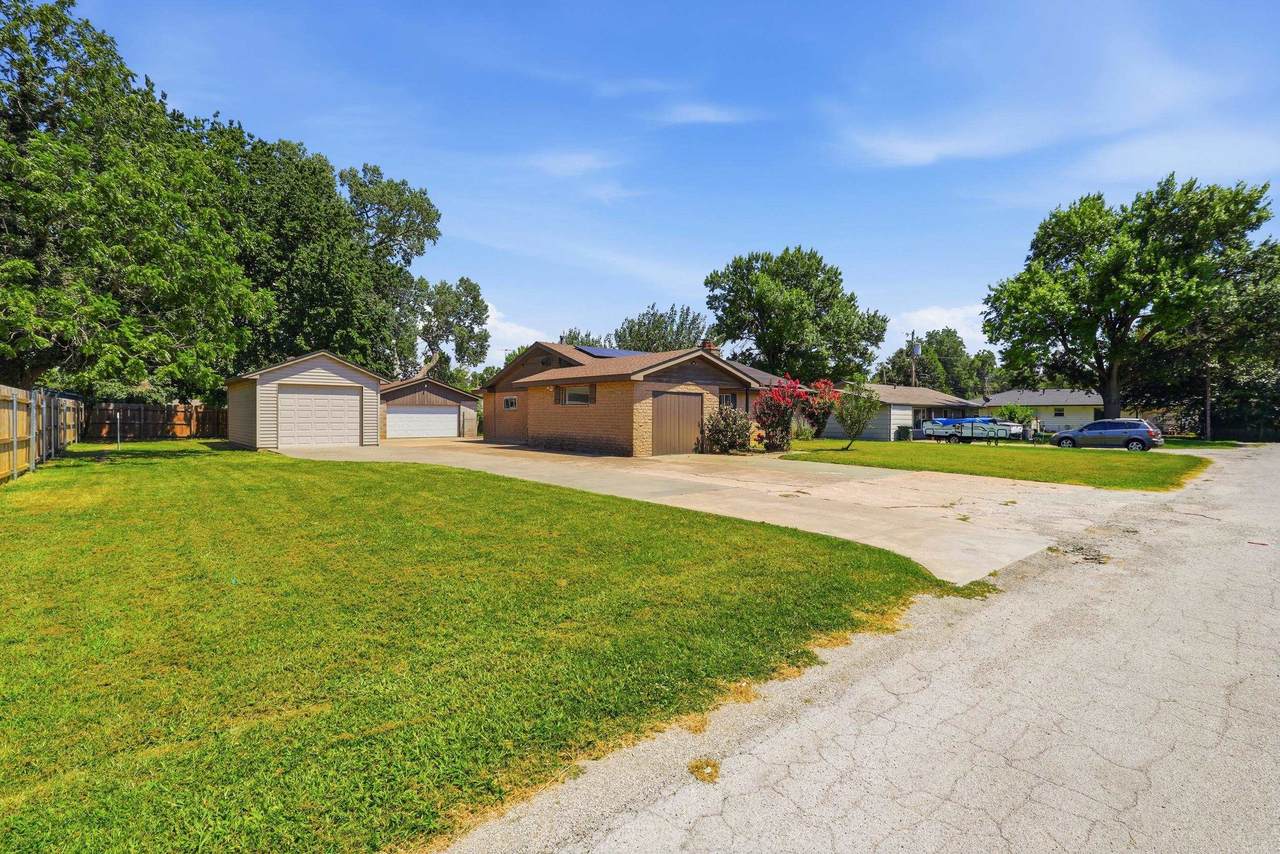 113 Stull - Photo 1