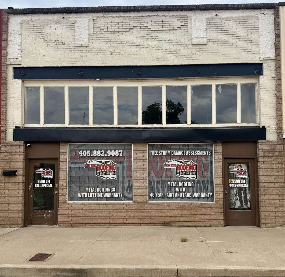  110 E Main St - Photo 1