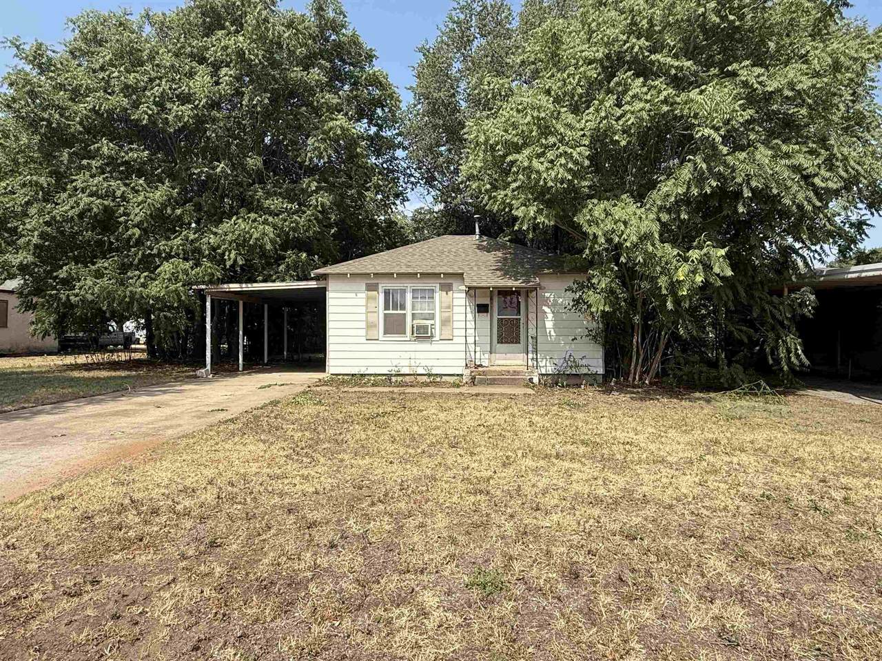 611 7th St - Photo 1