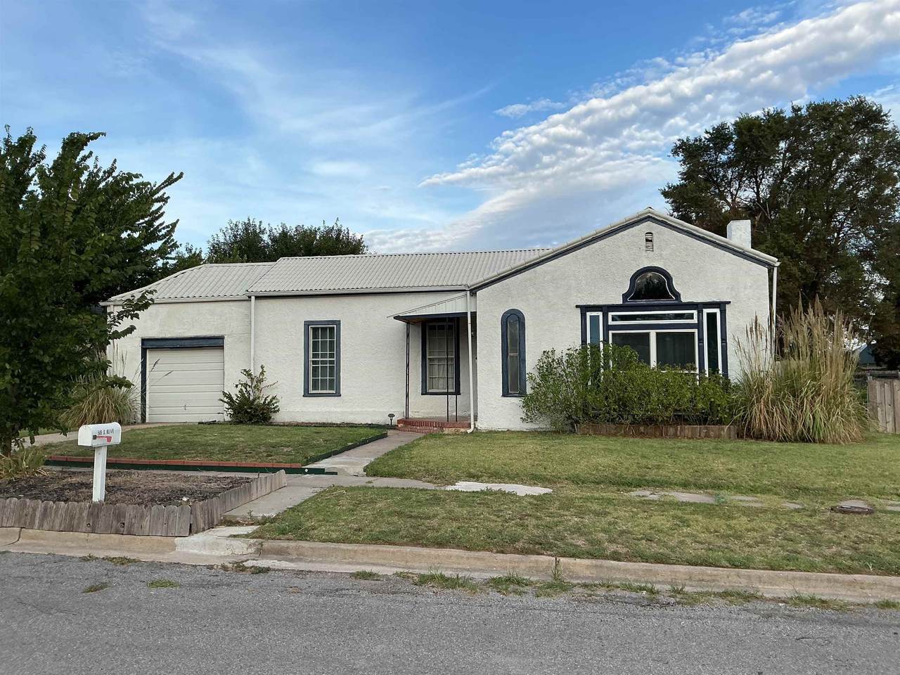 505 Olive - Photo 1