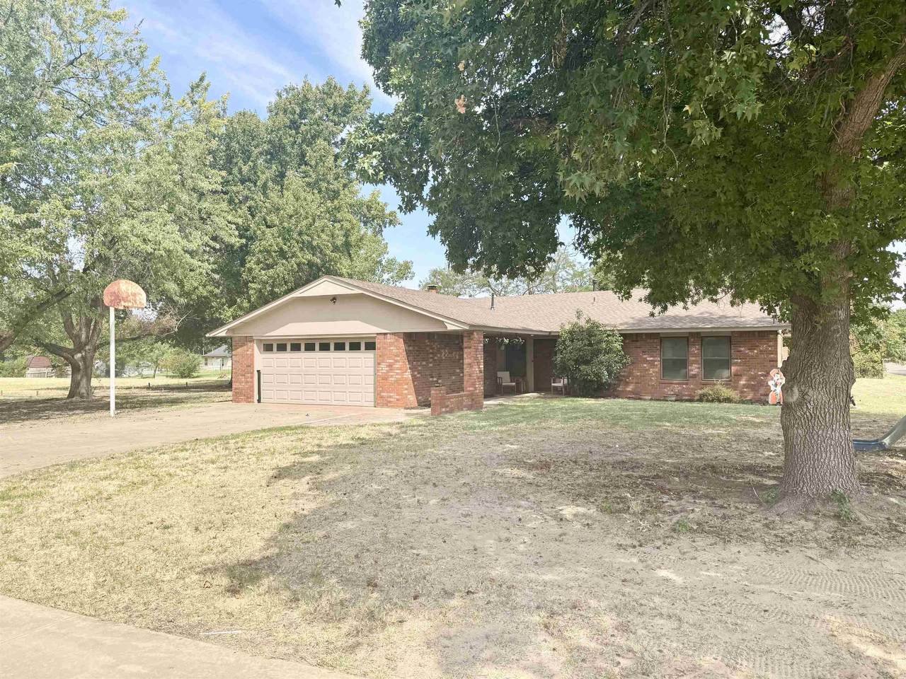 626 Coolidge St - Photo 1
