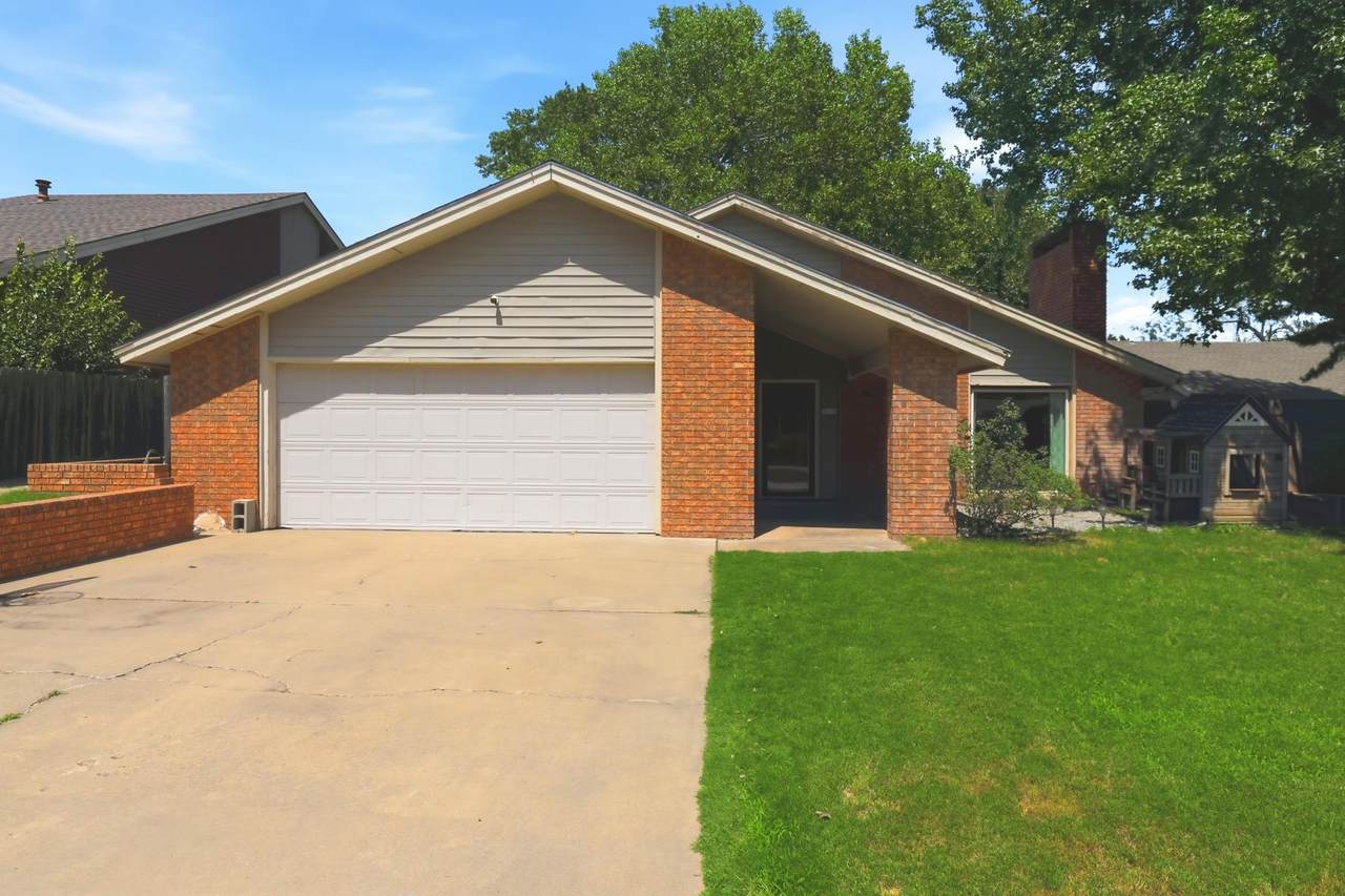 2713 Haystack Ln - Photo 1